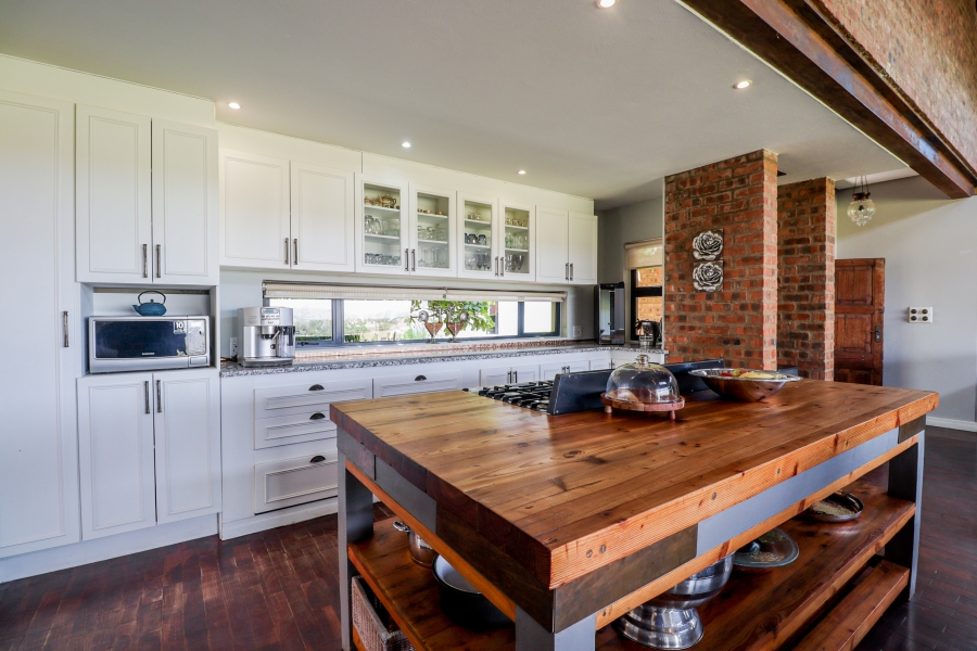 4 Bedroom Property for Sale in The Coves North West